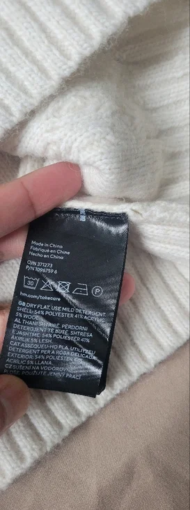 H&M  Sweaters - Picture 9 of 13